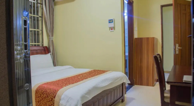 Двухместный номер Deluxe с балконом и с красивым видом из окна Hong Kong Hotel