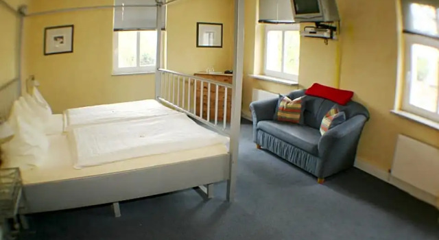 Landgasthof zur krummen Linde, Book Hotel Hohen Neuendorf Brandenburg