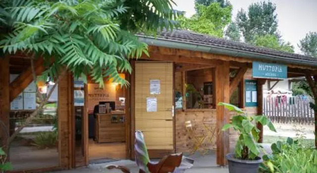 Huttopia La Plage Blanche, Boek Hotel Hotels in Franche-Comte met ontbijt, Ontbijt