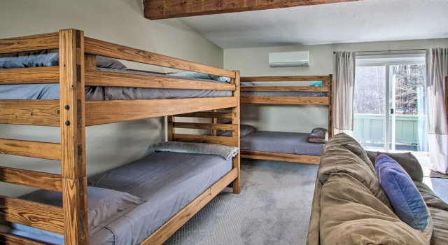 Cozy Bartlett Condo: 1 Mi to Attitash Ski Resort!