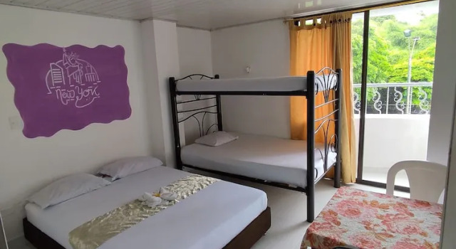 Camera tripla Standard Hotel Lord Star Cali
