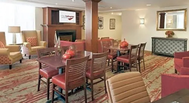 Номер Standard Spark by Hilton Toronto Airport
