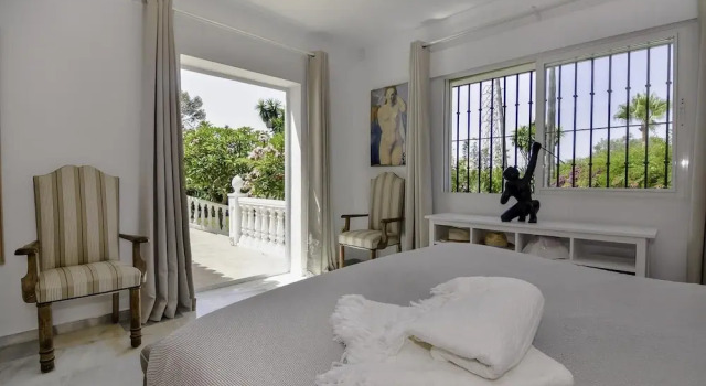 Beautiful Villa Near Beach - Marbella