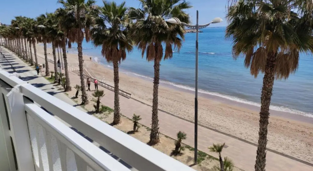 Beach front Esther 6, Забронировать Отель Вильяхойоса 