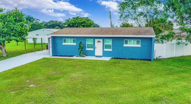 Sunshine Villa w/ Private Pool, Rezerwuj Willa Hotele w Palm Beach County z basenem, Basen