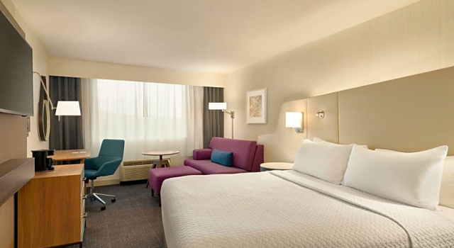Двухместный номер Standard с диваном Crowne Plaza Hotel Philadelphia - King of Prussia by IHG