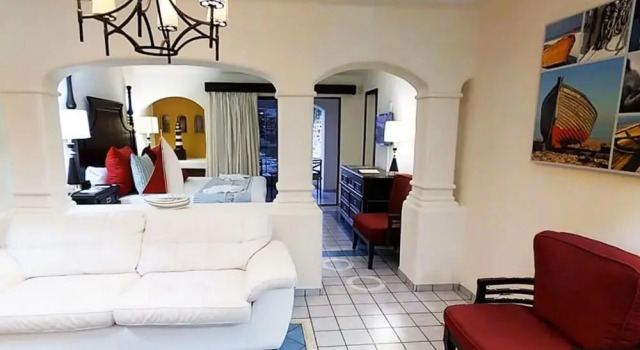 Beautiful Studio JR Suite in Downtown Cabo, Забронировать Отель Отели Южной Нижней Калифорнии с парковкой, Парковка
