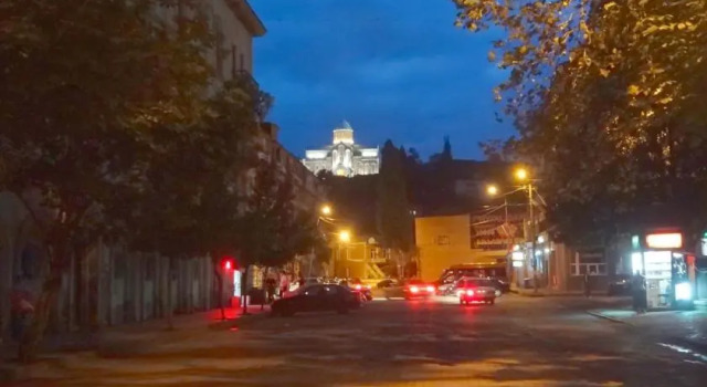 kutaisi panorama, Rezervovat Apartmán Hotely v Imereti s parkováním, Parkování
