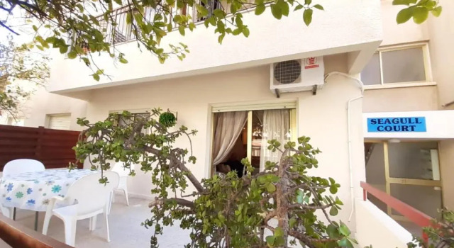 Albert's Mackenzie apartments 001, Book Apartment Larnaka Larnaca Region