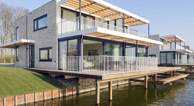 Вилла Luxurious Villa With a Jetty, Close to Veerse Meer