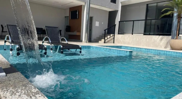 Casa aconchegante com 3 quartos com piscina - Sem roupas de cama e banho, pets sujeito a taxa extra, Забронировать Отель Калдас-Новас Гояс, рядом с Nossa Senhora of Salette Sanctuary