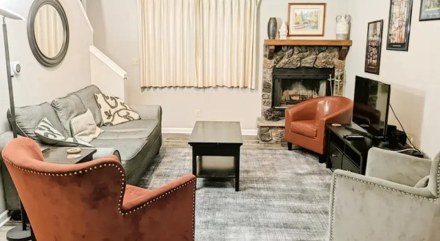 2 Br 2 b Condo at Unv of Notre Dame Short and Long Term Stays Welcome ND Football A5, Buchen Sie Ferienwohnung Notre Dame USA