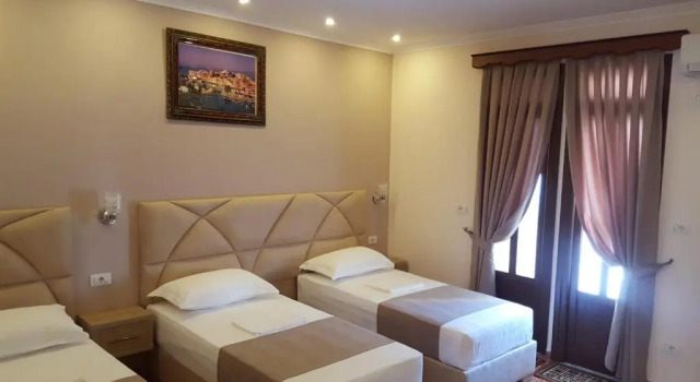 Трёхместный номер Standard с видом на город Villa Arben Elezi