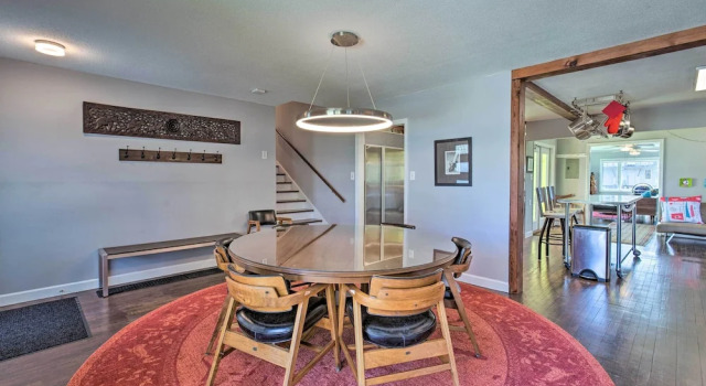 Коттедж с 3 комнатами с балконом Riverfront New Bern House: Gourmet Kitchen & View!