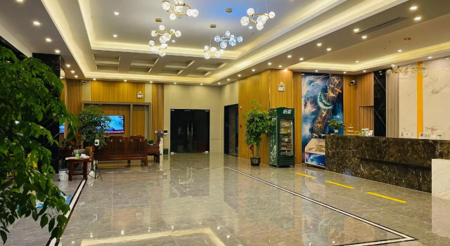Xinyuan Hot Spring Hotel, Забронировать Отель Отели Гуанси-Чжуанский автономного района с парковкой, Парковка