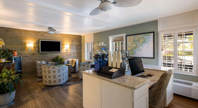 Best Western Sea Island Inn, Забронировать Отель Бофорт Lowcountry, рядом с Valerie Benn