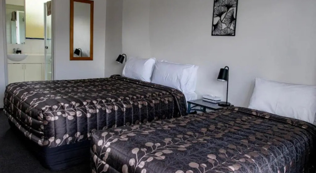Студия Deluxe ASURE Phoenix Motor Inn