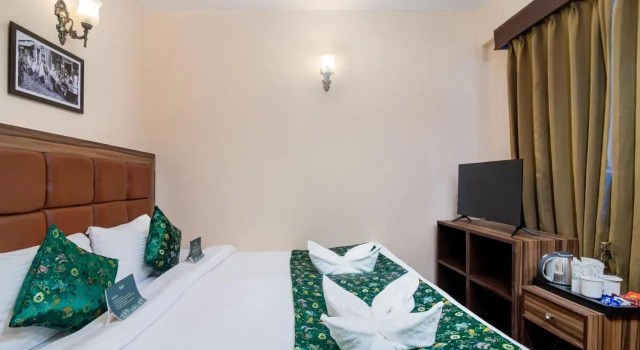 Muscatel Fairmount 100 Mts from Mall Road, Забронировать Отель Недорогие отели Дарджилинг, рядом с Храм Махакал Мандир, недорого