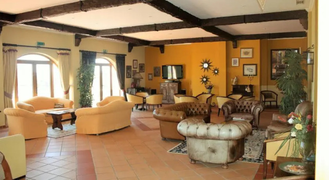 Lam Club, Prenota Hotel Hotel a Alentejo con parcheggio, Parcheggio