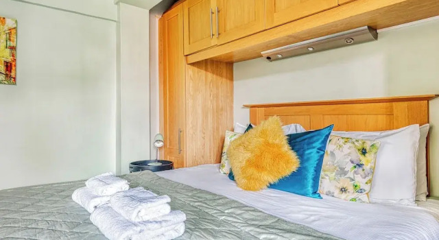 Апартаменты c 1 комнатой Hardwood Home