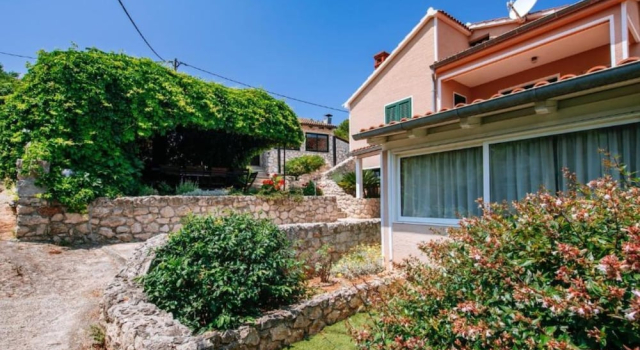 Коттедж Holiday Home Villa Rokov