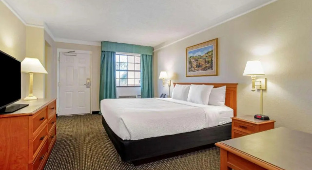 Номер Standard La Quinta by Wyndham St Petersburg-Clearwater