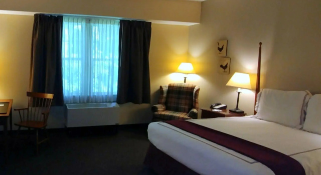 Warren Conference Center and Inn, Забронировать Отель Ашленд Tenney Mountain
