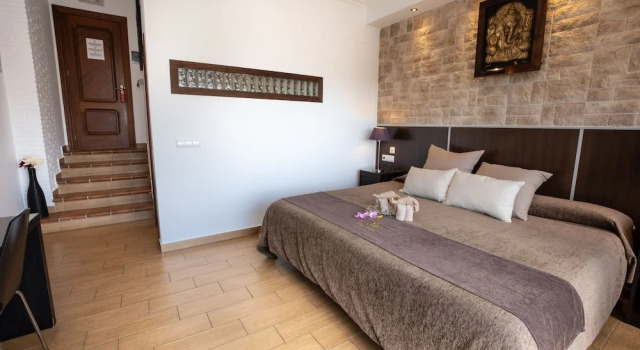 Полулюкс Цокольный этаж Hostal Casa Mercedes