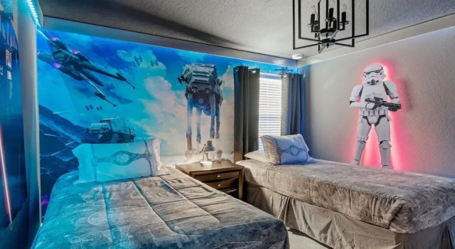 Коттедж с видом на бассейн Opulent Retreat With Private Pool Near Disney