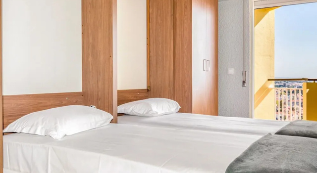 Wonderful Studio in Cascais With Sea View, Забронировать Апартаменты/квартира Отели Кашкайш с парковкой, рядом с King D. Carlos Sea Museum, Парковка
