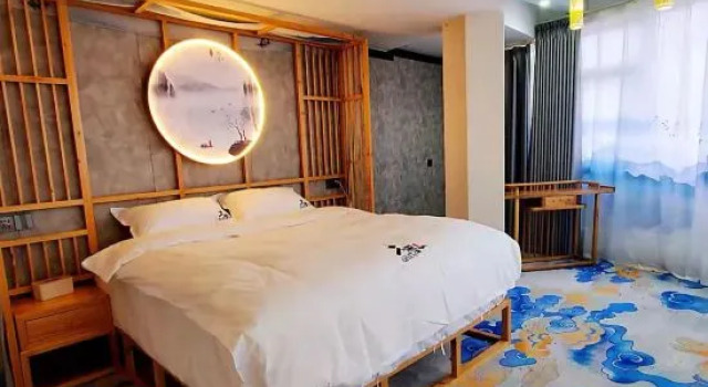 Люкс Zhoukou Qiyun Homestay