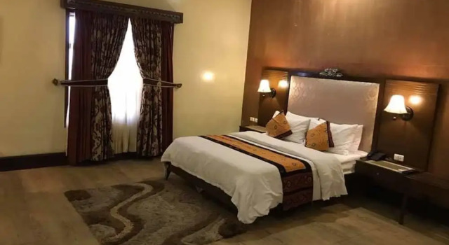 Garvaish Luxury Hotel, Rezerwuj Hotel Hotele w Punjab Region z parkingiem, Parking