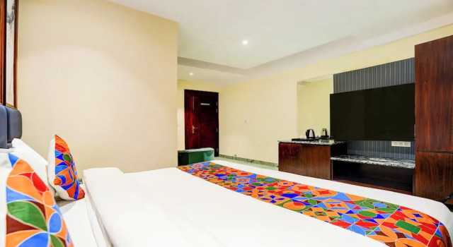 Люкс Luxury FabHotel D2
