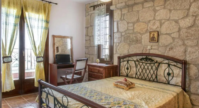 Danai House, Book Hotel  