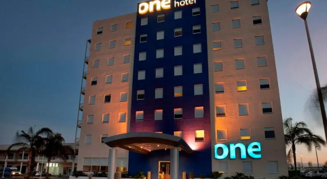Двухместный номер Standard One Monterrey Aeropuerto
