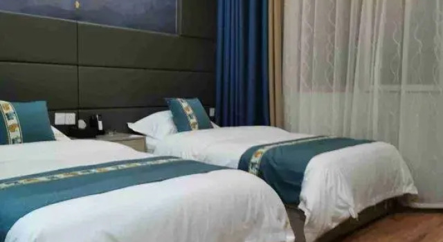 Huangguoshu Champs Elysees Inn