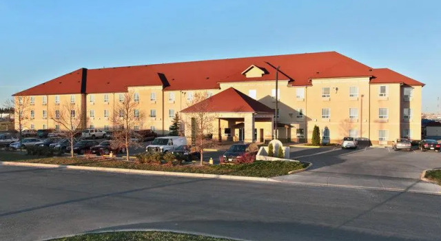 Двухместный полулюкс c 1 комнатой Quality Inn & Suites Yorkton