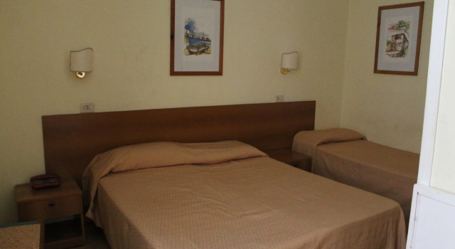 Трёхместный номер Standard Hotel Pomezia