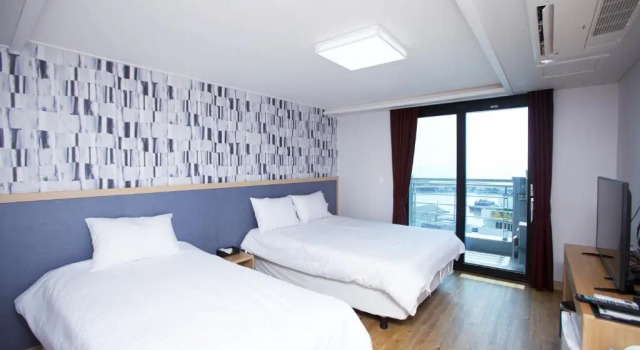 Двухместный номер Deluxe с видом на море Jeju Moseulpo Hotel