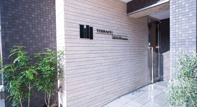 TERRACE HOUSE Morinomiya, Забронировать Отель Сакаи Осака