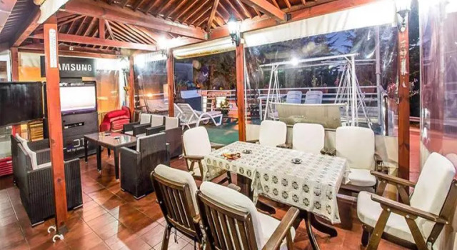 D&L Apartments, Book Villa Villaer i Konjsko, Villa