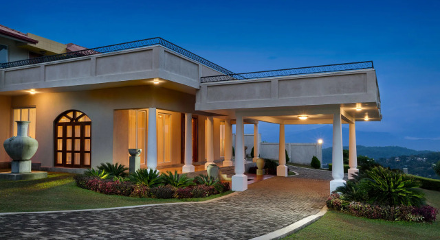 Fox Kandy by Fox Resorts- Luxury in the Mist