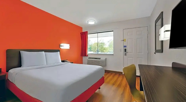 Номер Standard Motel 6-Columbus, GA