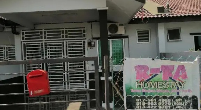 R-Fa Homestay, Rezerwuj Hotel Arau Perlis
