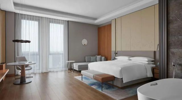 Двухместная клубная студия Wenzhou Airport Marriott Hotel