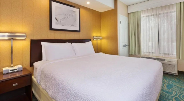 Люкс SpringHill Suites by Marriott Grand Rapids Airport Southeast