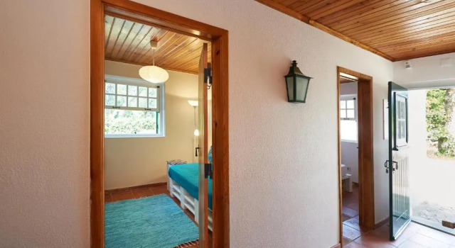 Very Quiet Place, Book Hostel / Vandrerhjem Sintra 