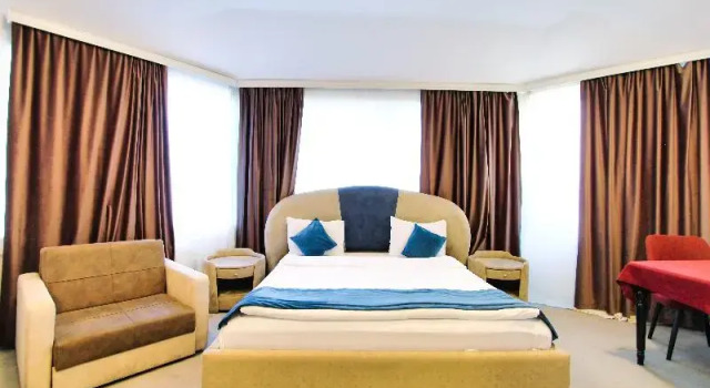 Люкс Sunday Palace Hotel
