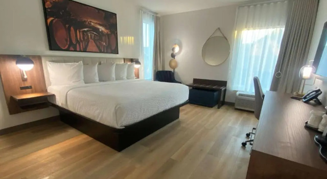 Двухместный номер Deluxe La Quinta Inn & Suites by Wyndham Galt Lodi North