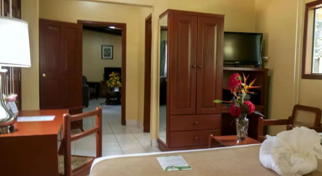Люкс Best Western Las Mercedes Airport